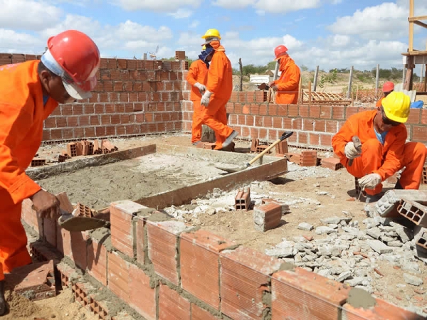 Construção civil impulsiona o crescimento econômico