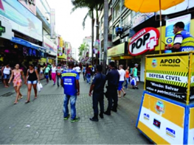 Centro Comercial recebe reforço policial